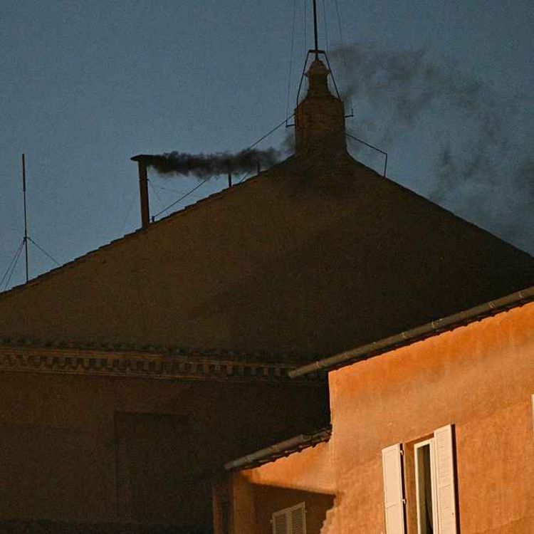 cover art for 5340: LISTEN¦ Only black smoke so far, but when might we see a new Pope elected? Is the new pontiff likely to seek to modernise the Catholic church? Frank spoke to papal expert Prof Rebecca Rist from the University of Reading