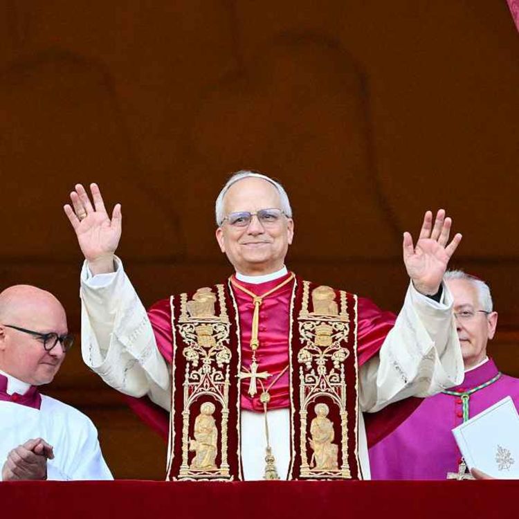 cover art for 5342: LISTEN¦ The Vatican has named its first ever American pontiff - Pope Leo XIV - what will his election mean for the direction of the Catholic church? Peter spoke to Fr Brian D'Arcy and Fr Aidan Troy