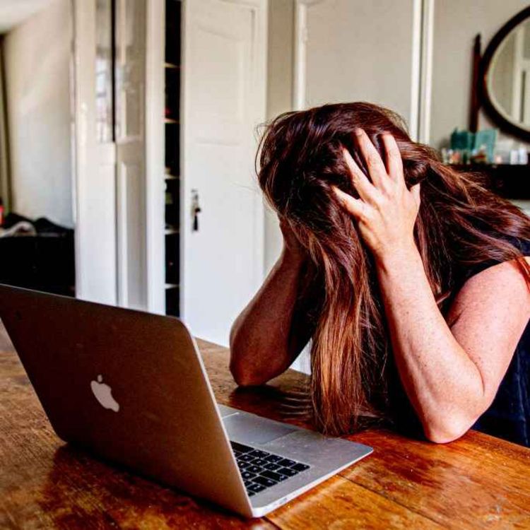 cover art for 5356: LISTEN¦ Are you a people pleaser? Are you carrying other people's emotional load? Frank got some useful tips from Deirdre Maguire 