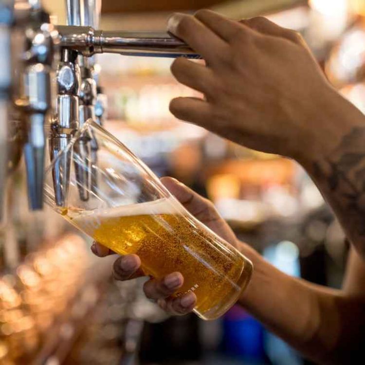 cover art for 5368: LISTEN¦ 'The industry needs help. We're creating an environment where it's less attractive for the people coming to the venues and working in them' -restaurateur Eamon McCusker spoke to Frank as 1 in 4 firms say they're making a loss