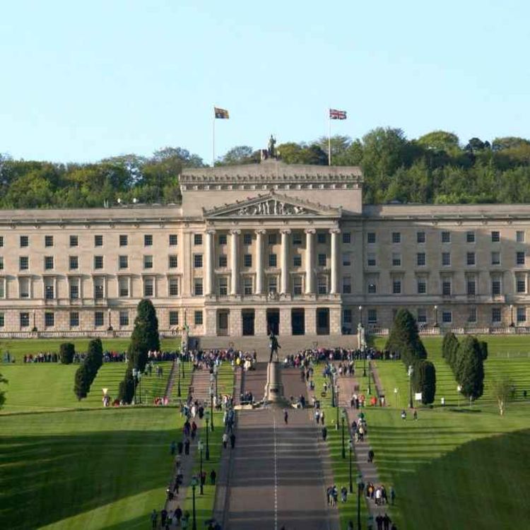 cover art for 5406: LISTEN¦ Could a panel of experts from the worlds of business, the arts and charitable sector do a better job than our politicians of drafting policy? Frank spoke to journalist John Manley about the return of the Civic Forum