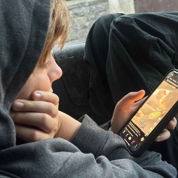 cover art for 5433: LISTEN¦ The Online Safety Act was meant to stop children from accessing porn websites, but many are using VPNs to bypass safeguards. What do parents need to know about these apps and can they carry hidden risks?