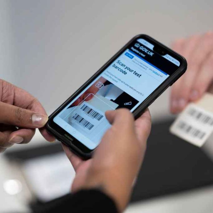 cover art for 5461: LISTEN¦ 'When you're being compelled and coerced to have it by the state, that's a really dangerous precedent' the DUP's Paul Frew and Alliance MLA Paula Bradshaw spoke to Frank as all Stormont parties united against Digital IDs