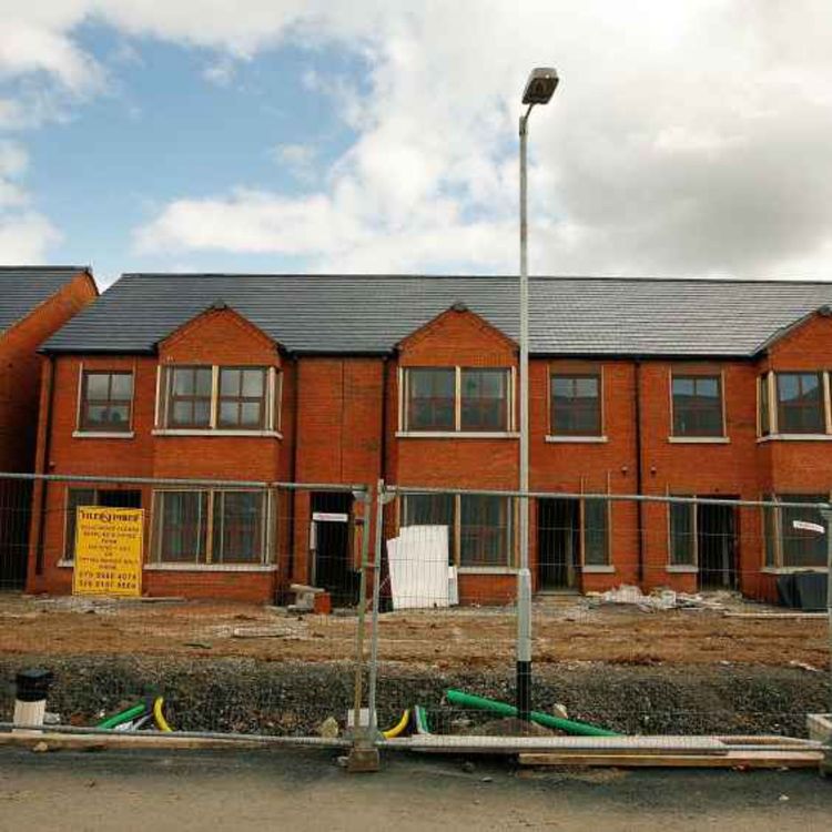 cover art for 5517: LISTEN¦ Housing is an issue that dominates everyday life - whether you rent a room in Dublin or you're trying to buy your first home in Belfast. Adrian Kennedy from LMFM spoke to Belfast campaigner Paul McCusker & Lorcan Sirr from TU Dublin