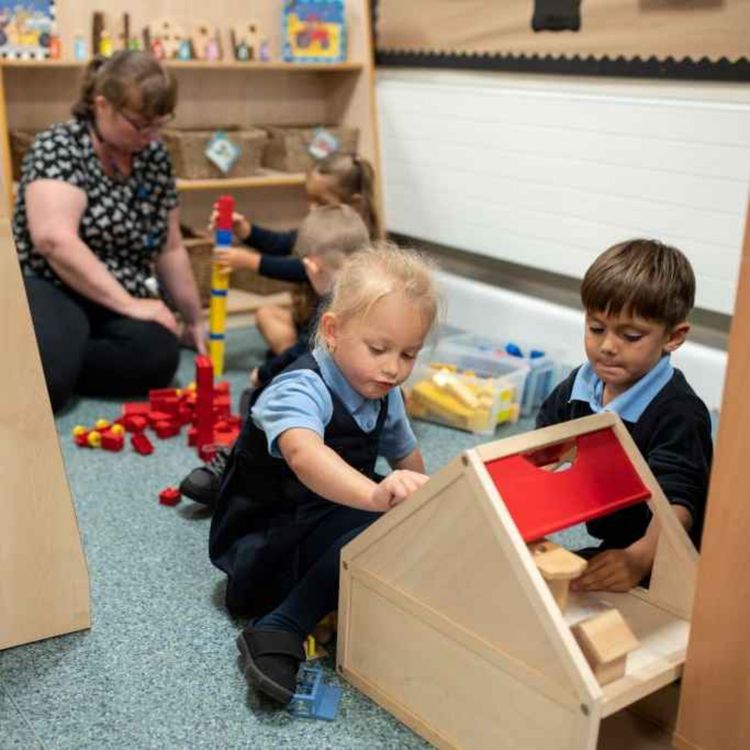cover art for 5223: LISTEN¦ Could Stormont's childcare strategy help the economy, as well as hard-pressed families? Business groups have said making it affordable is 'essential' especially for female workers