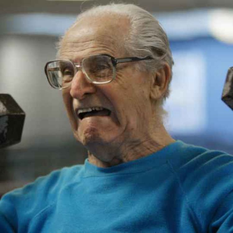 cover art for 5532: LISTEN¦ Is pumping iron the key to a long life? A Harvard study involving more than 147,000 people found lifting weights for two hours a week reduced the risk of early death. Frank spoke to top PT Tiernan McCarthy