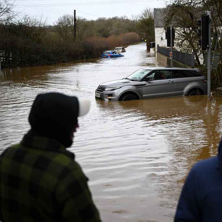 cover art for 5539: LISTEN¦ Flooding is one of the biggest natural hazards facing NI, but despite nearly £100m spent, a new report has criticised how Stormont handles the risk. Frank spoke to Alliance's Andrew McMurray who has called for long term planning and funding