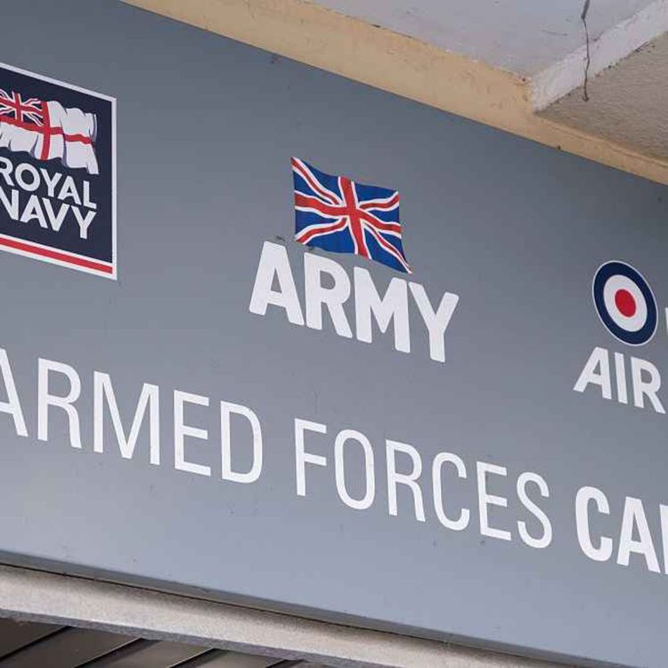 cover art for 5561: LISTEN¦ 'People have a fixation on what the military was here during a military operation - things have moved on - people need to move on' Independent MLA Doug Beattie spoke to Frank about a row at a jobs fair in Derry