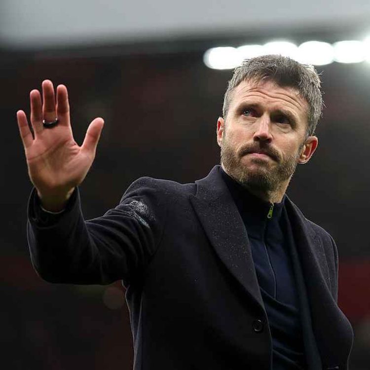 cover art for 5572: LISTEN¦ Time for Man Utd and Michael Carrick to part ways? If so, who would replace him? Who's to blame for the club's struggles? Frank spoke to Man Utd superfan and author John White