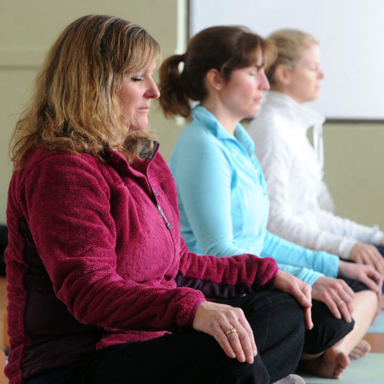 cover art for 4807: LISTEN¦ Can changing the way you think have an impact on your physical health, including your immune system? Frank spoke to mind wellness expert Deirdre Maguire