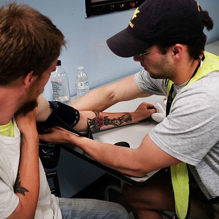 cover art for 4401: LISTEN¦ Ahead of Mens Health Week, Colin Fowler from @MensHealthIRL talks to Frank about how men can better look after themselves