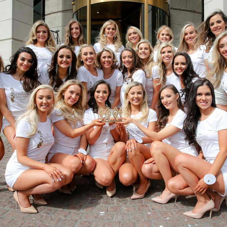 cover art for 4270: LISTEN¦ Fresh from last night's glitzy ceremony, we hear from the newly-crowned Miss Northern Ireland, Lauren Leckey