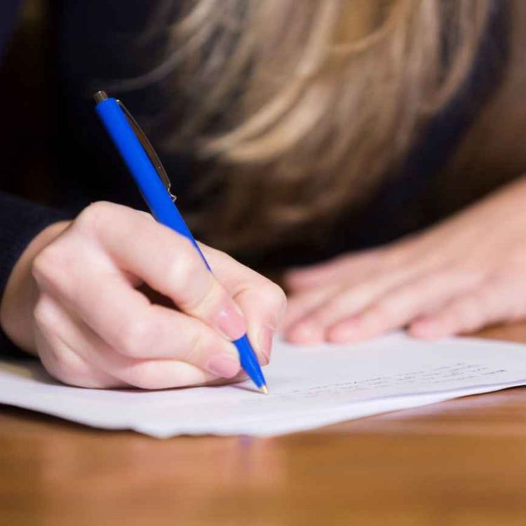 cover art for Record Trending Argumentative Essay Topics – 2021 Guide