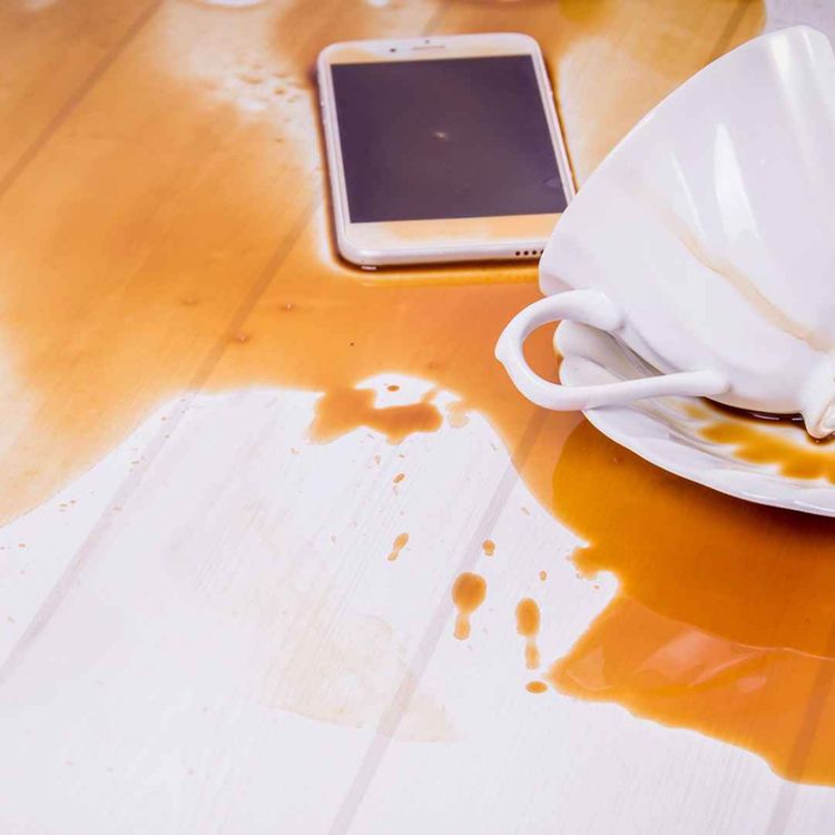 cover art for Våld i nära relationer – en dold orsak till arbetslöshet