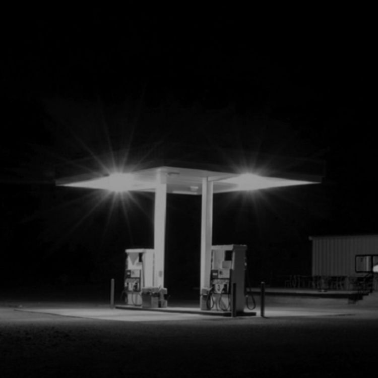 cover art for MI NUEVO TRABAJO EN LA GASOLINERA LOCAL TIENE ALGUNAS REGLAS EXTRAÑAS