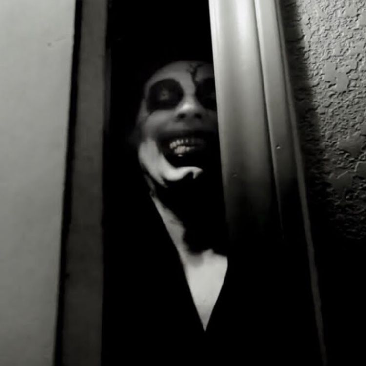 cover art for NO MIRES ATRÁS y más relatos aterradores de suscriptores