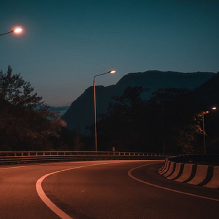 cover art for LOS HORRORES QUE VAGAN LA CARRETERA y más Historias Aterradoras