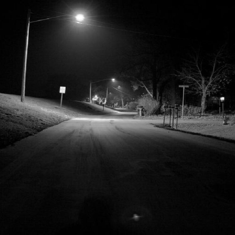 cover art for LA MUJER DEL RÍO y más relatos que te helarán la sangre