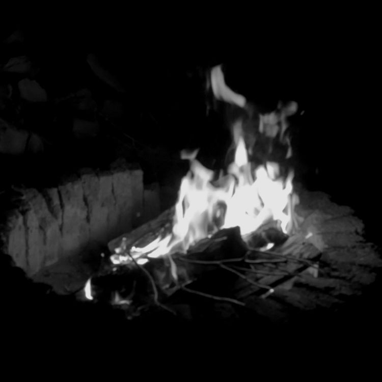 cover art for LA BRUJA DEL RÍO (y más relatos aterradores)