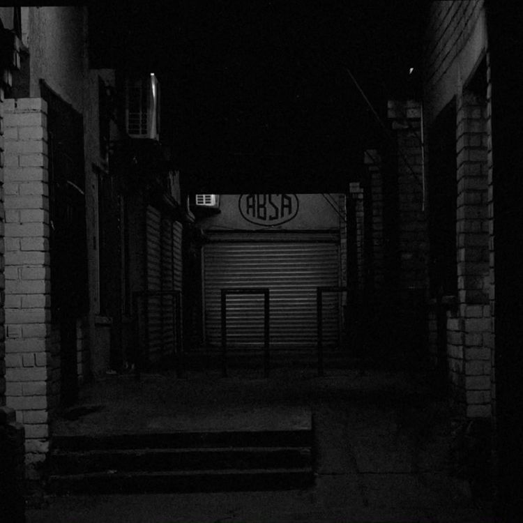 cover art for ALGO se quedó después de bendecir la casa (y más relatos aterradores de suscriptores)