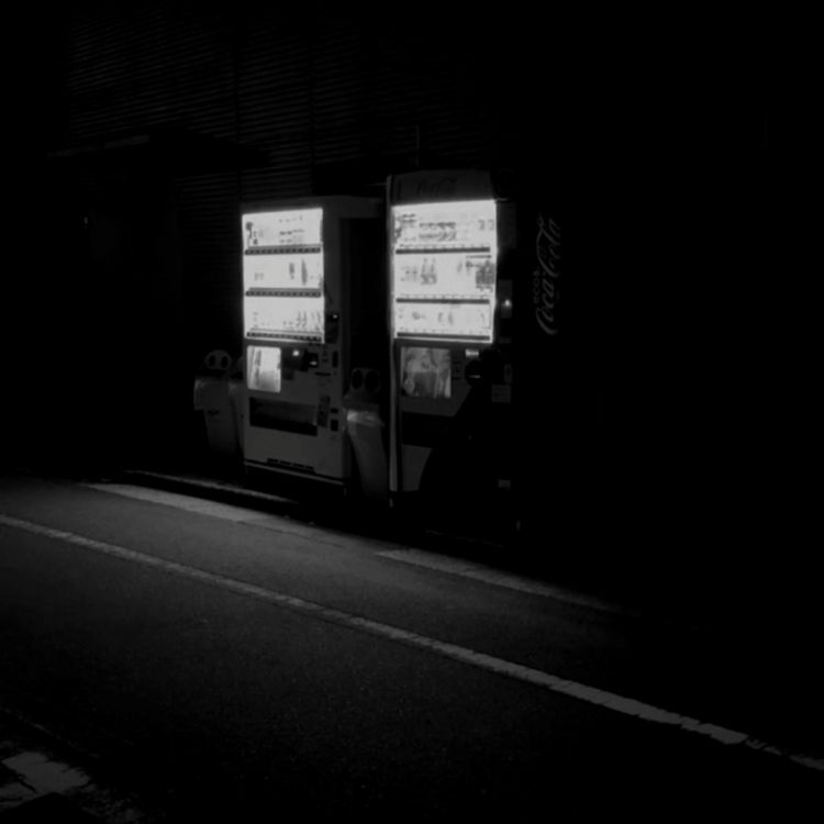 cover art for Encuentro aterrador en cementerio (Y más relatos de suscriptores)