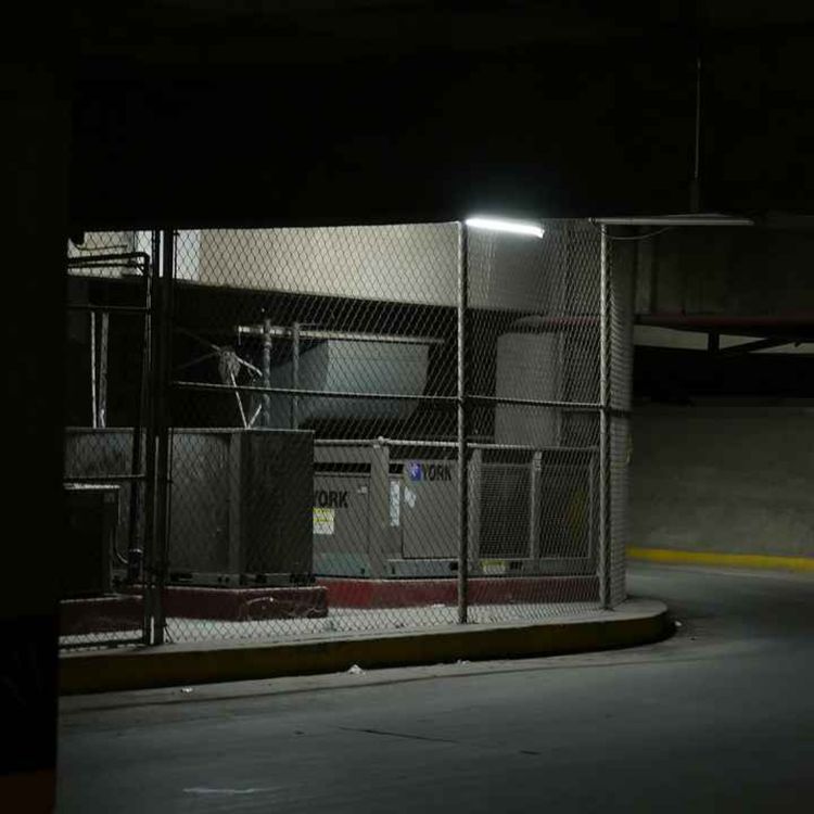 cover art for Trabajé como guardia nocturno en un lugar maldito (Historias aterradoras)