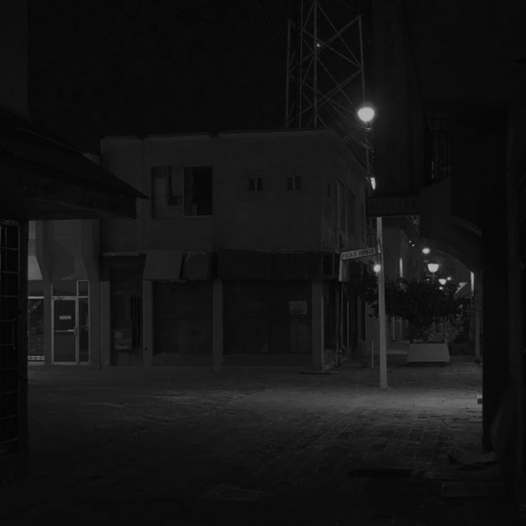 cover art for La noche que un perro me sonrió (3 relatos de terror de suscriptores)