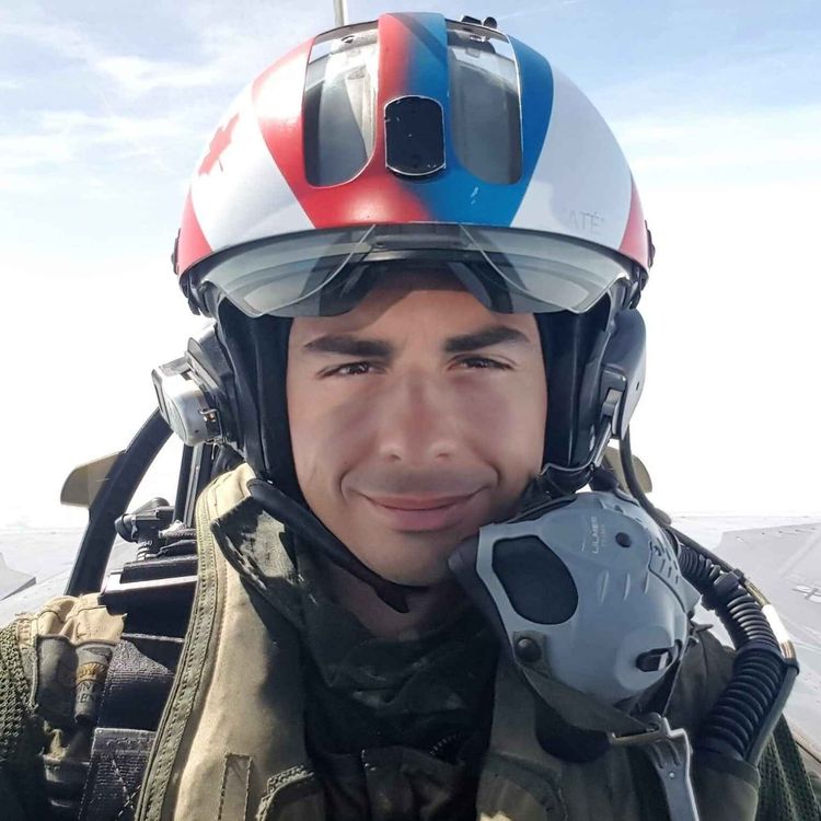 cover art for #3 - On a pas assez d'une vie pour faire toutes les erreurs avec Pierre-Henri ATÉ CHUET - Pilote, Conférencier, Entrepreneur