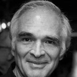 cover art for Café con VARO. Aprende de las empresas reales.