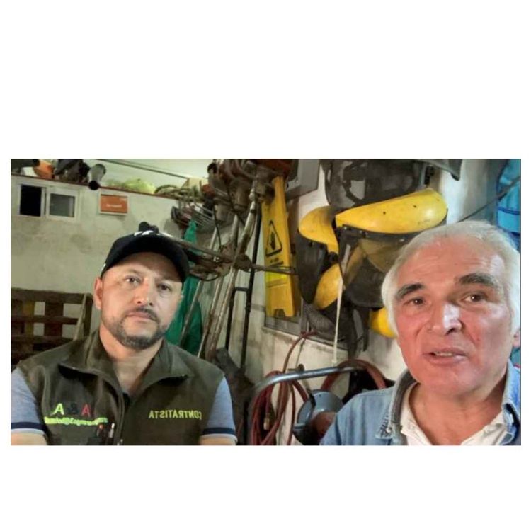 cover art for Café con VARO. Aprende de Orlando Arango. De campesino a Empresario