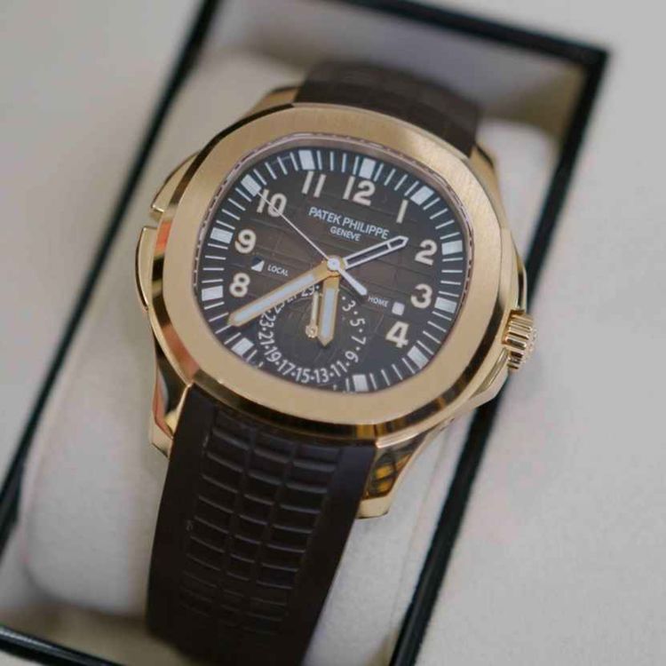 cover art for BONUS: På auksjon med Patek estimert til 1,3 millioner kroner
