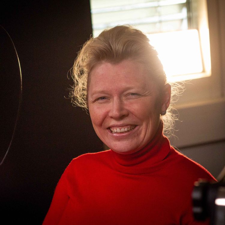 cover art for Mie Mortensen tipser om hvilke kunstnere og gallerier du bør se etter