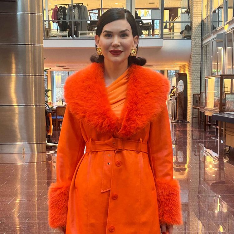 cover art for Hyllet av kritikerne og kjøpt inn av storsamler Morten Viskum