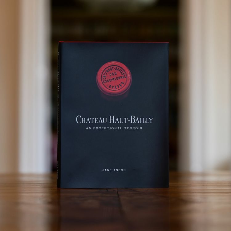 cover art for "Les Entretiens de Haut-Bailly" - Jane Anson x Véronique Sanders