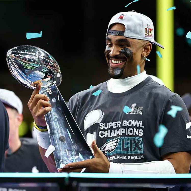 cover art for Who's going to win the Superbowl?! The NFL RETURNS! 🏈😍