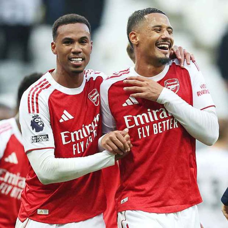 cover art for Is Arsenal’s Defence As Good As Jose Mourinho's At Chelsea?! ❤️🔥