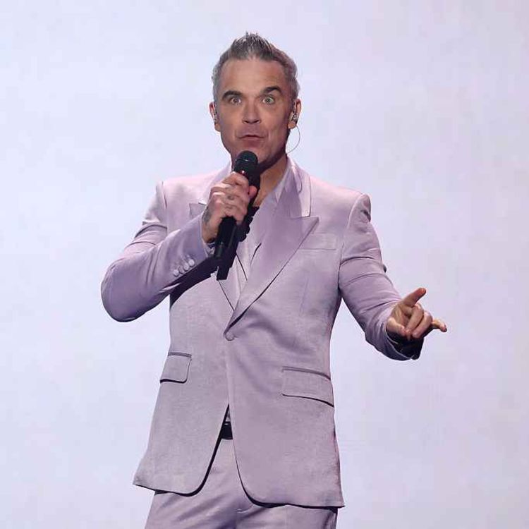 cover art for Robbie Williams: Stitching Harry Kane Up, Crazy Thomas Tuchel & Maradonna Impersonator