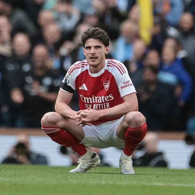 cover art for Why does NOBODY want Arsenal to win the Premier League title?