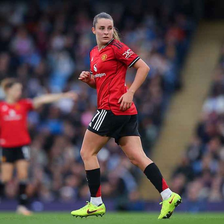 cover art for Ella Toone on Tournaments, Pre-Season & Eggs?! 