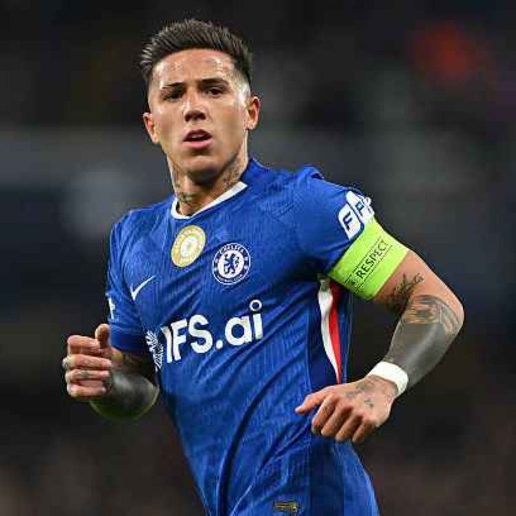 cover art for Transfer Insiders: Enzo Fernandez deadline getting closer?!