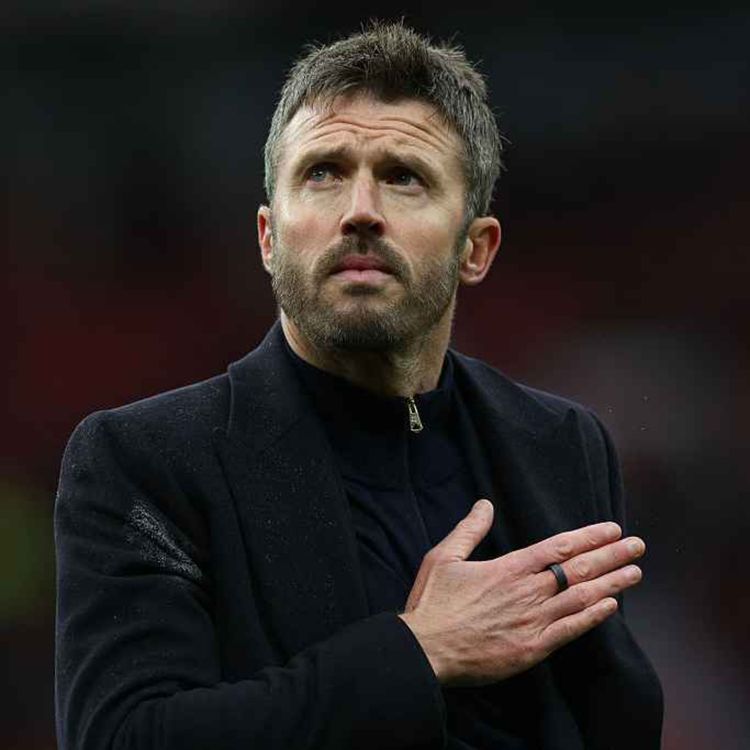 cover art for Michael Carrick is on the BRINK!