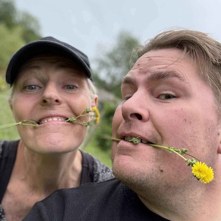 cover art for Gubben Med Hatten #27 - Hästens 3 Drivkrafter – och vad de avslöjar om oss människor