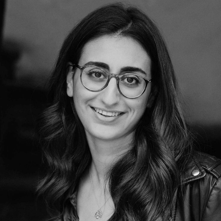 cover art for #33 Léa Moukanas :  Être fou pour changer le monde ? 