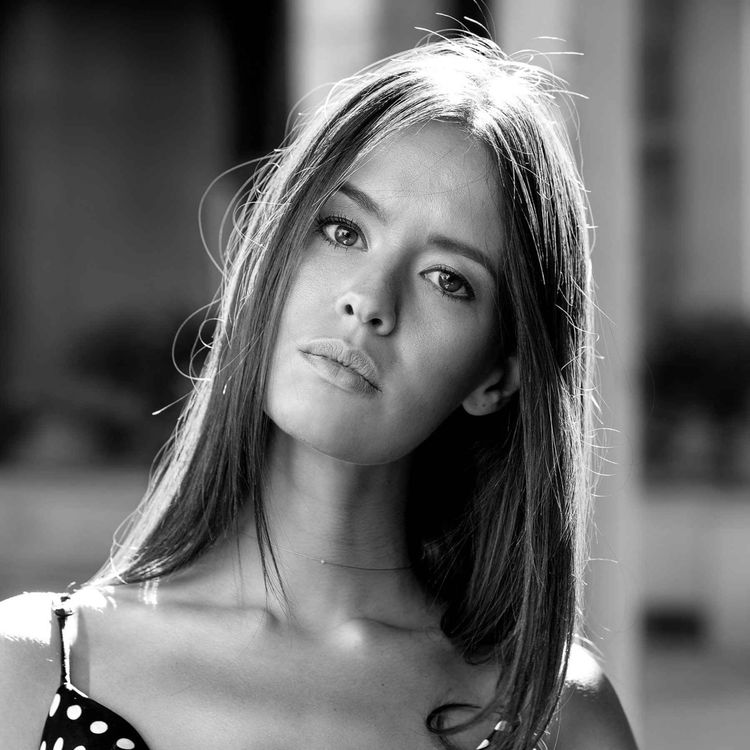 cover art for #57 Saphia Wesphael : Faire de sa vie une oeuvre d'art ?