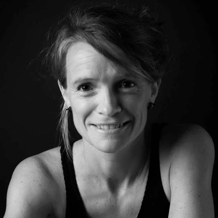 cover art for #74 Laëtitia Rouxel : Aller vers un avenir joyeux et abondant !