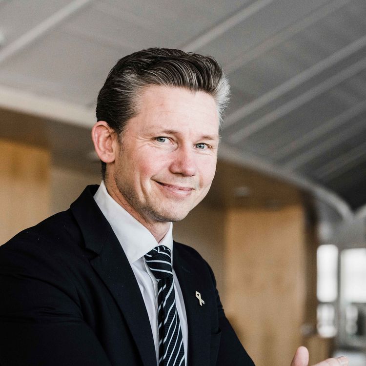 cover art for Militärsnack Valpodd #21 E - Moderaterna