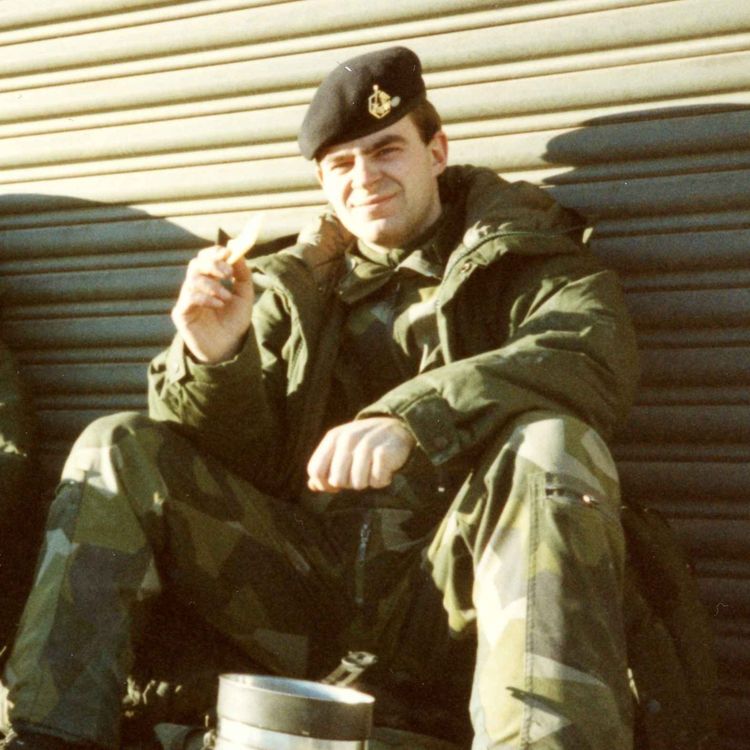 cover art for Militärsnack #41 - Strv 122 till Ukraina!