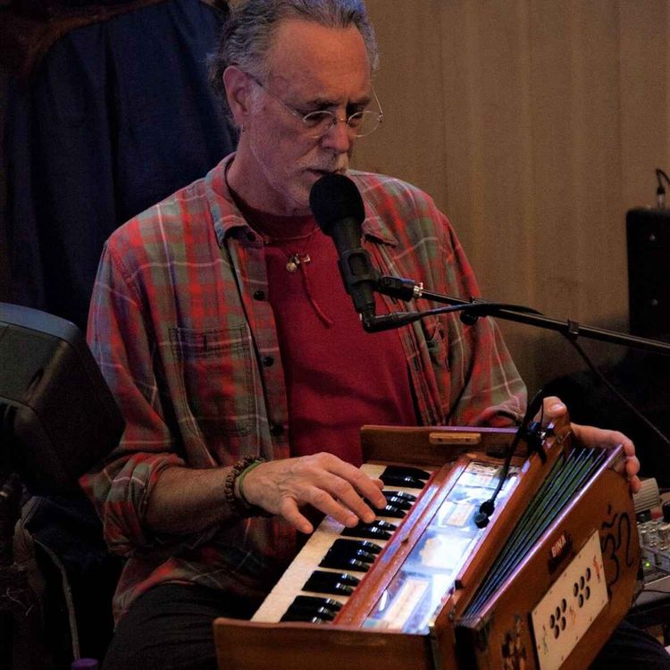 cover art for Krishna Das - Calming the Mind and Opening the Heart