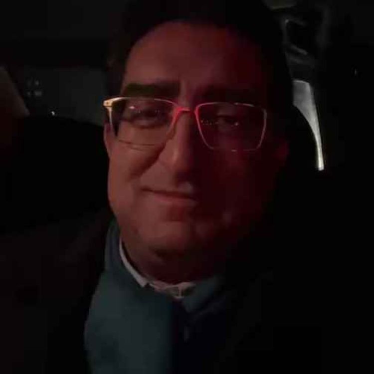 cover art for اپیزود سیصد و بیست و یکم: مراقب نرخ ارز باشید!