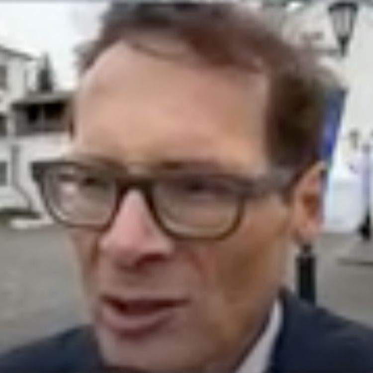 cover art for Köppel in Kasan: Freundliche Russen, Sicherheit über alles, Putins Plan